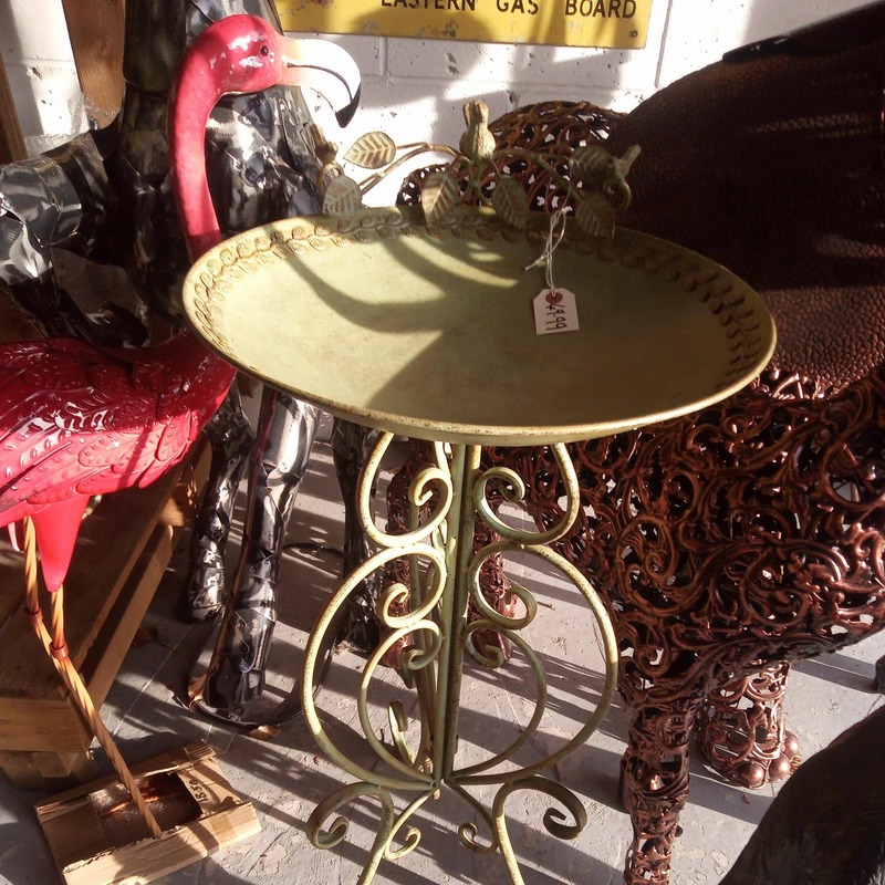 Antique style metal bird bath £49.99